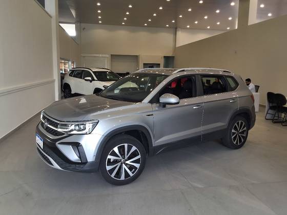 VOLKSWAGEN TAOS 1.4 250 TSI TOTAL FLEX HIGHLINE AUTOMÁTICO